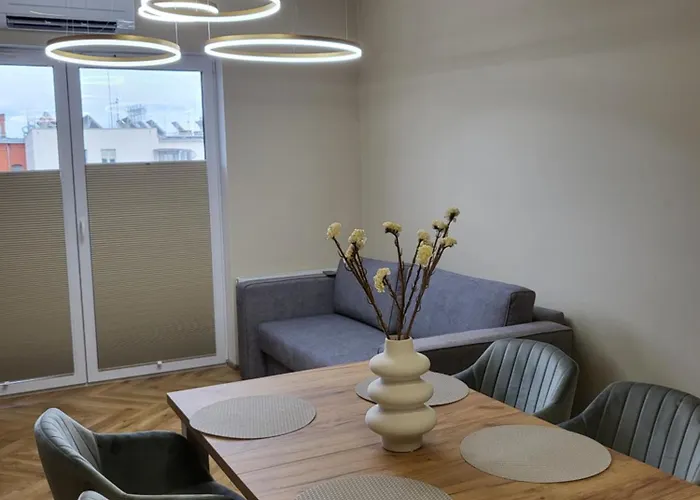 Apartament W Centrum Luksusowy, Full Opcja, Zameldowanie 24H, Duzy Parking, Balkon, Playstation 5, Ekspres, Netflix, Winda, Fv, Nowy Budynek
